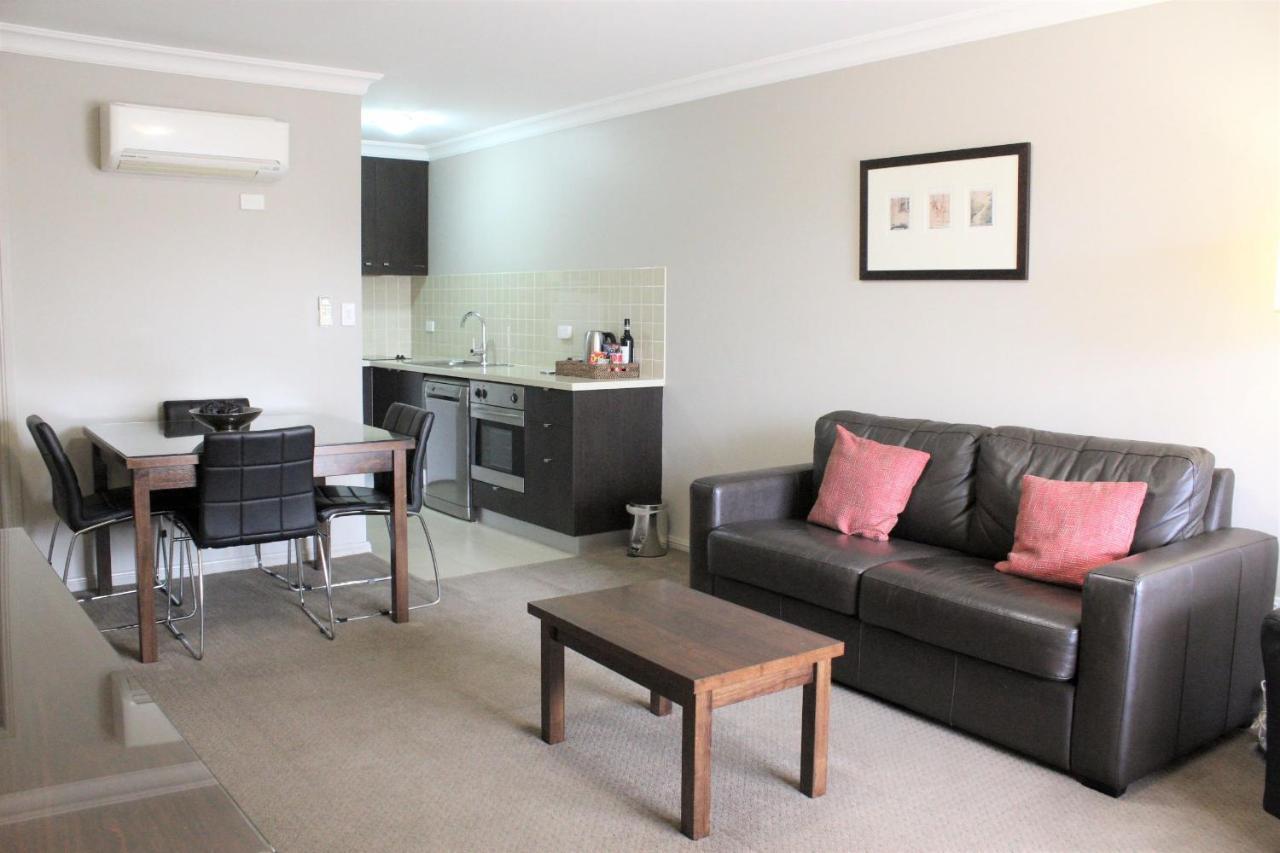 Carlyle Suites & Apartments Wagga Wagga Exterior foto