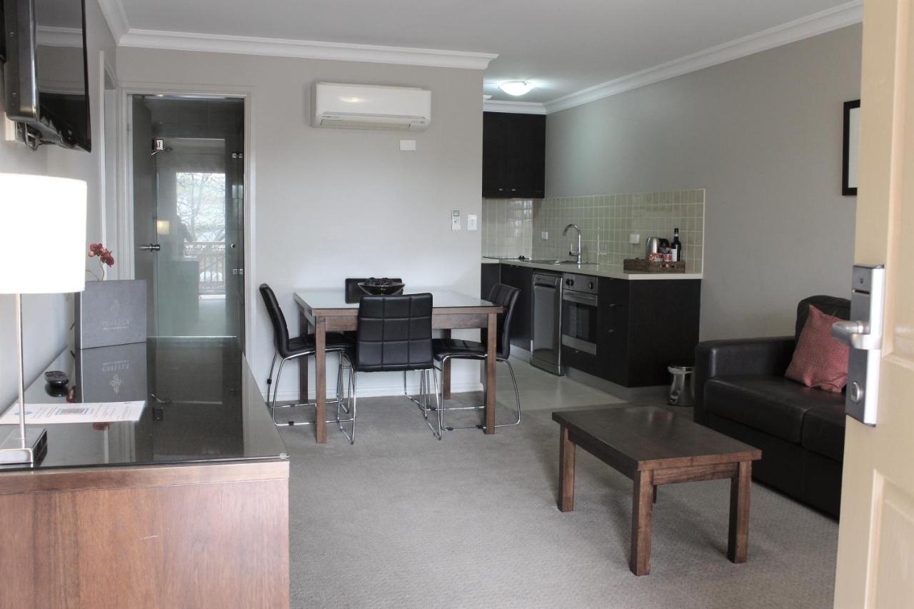 Carlyle Suites & Apartments Wagga Wagga Exterior foto