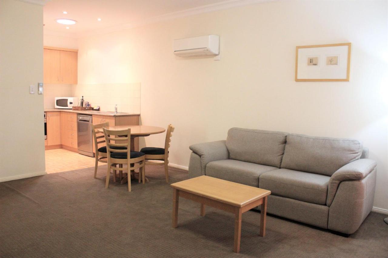 Carlyle Suites & Apartments Wagga Wagga Exterior foto