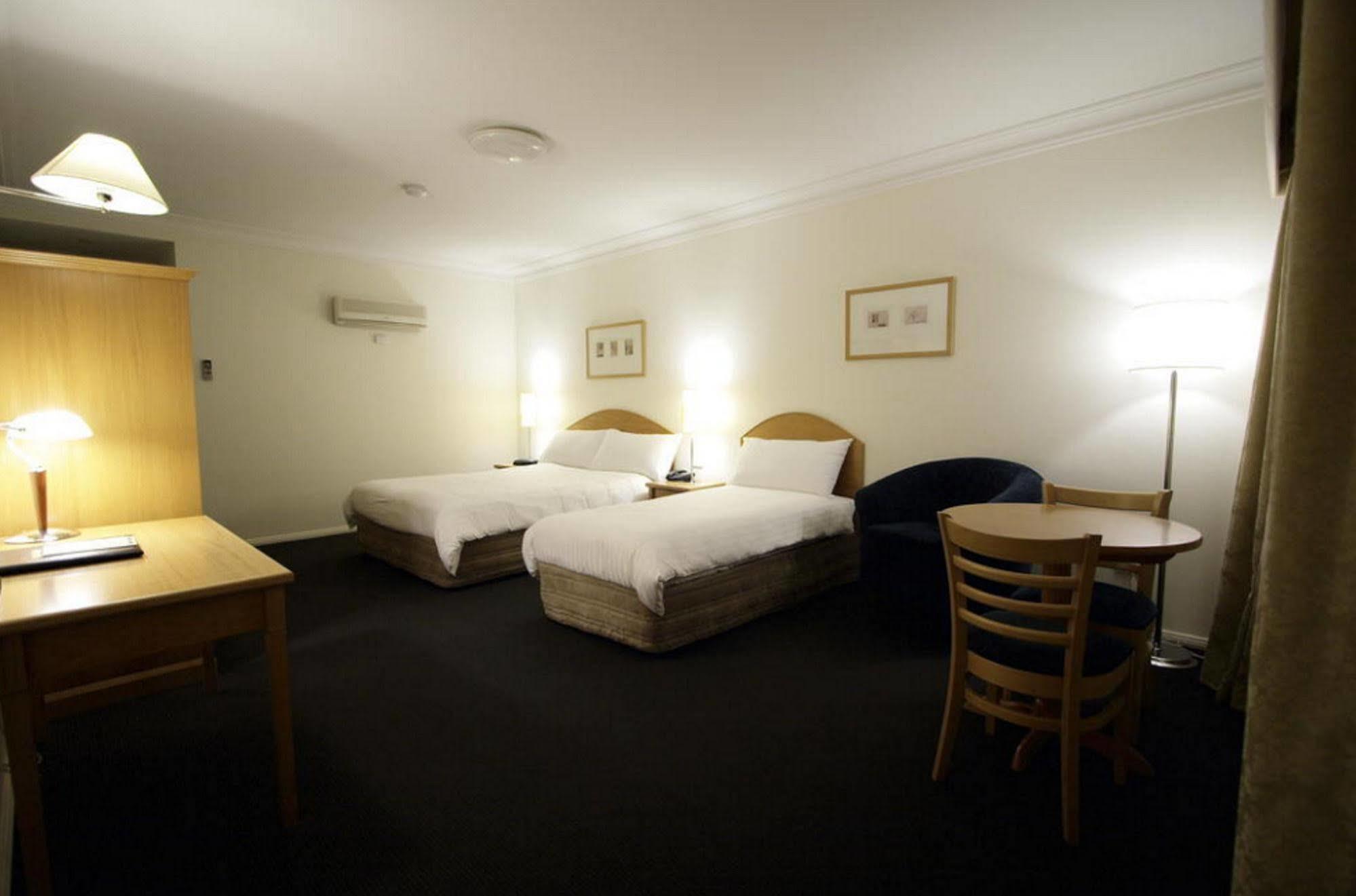 Carlyle Suites & Apartments Wagga Wagga Exterior foto